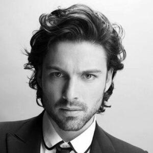 Easygoing Flow Mid-Length Hair